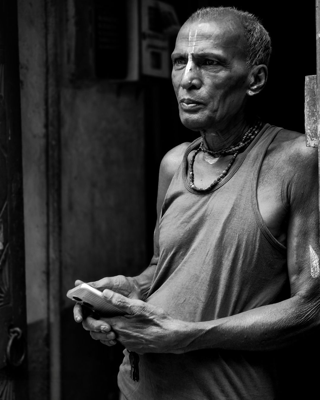 The Veins of Kolkata: A Still-Life Documentary